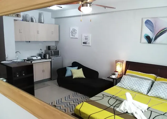 Mak'Z Condo Place