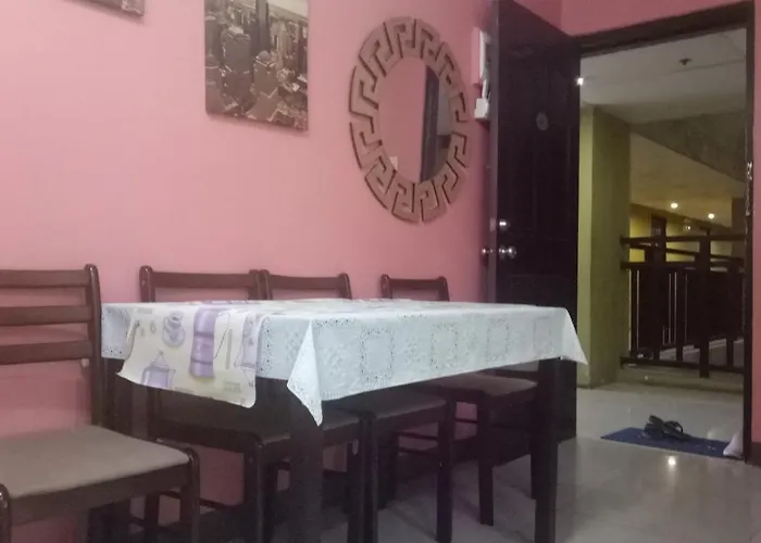 Pauline'S Room At San Marino Residences