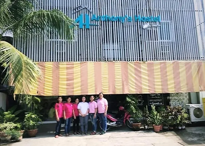 Anthony'S Hostel Caburan