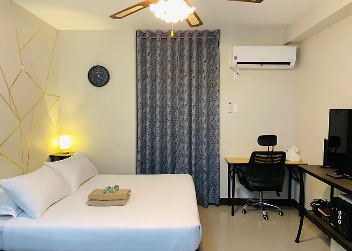 Quayside Condo Near Airport