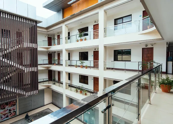 Oyo 443 Maria Cristina Arcade Suites