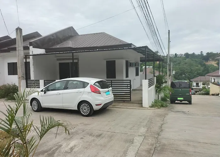 Cozy 2Br Bungalow House & Lot, Near Airport, Ateneo De Cebu, Sm Lacion, Gaisano Grand Mall