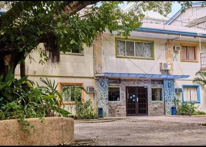 Mactan Airport Hilltop Hotel