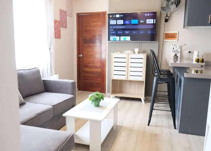 Boutique City Hideaway Cebu Modern 2-Bedroom Condo Near It Park