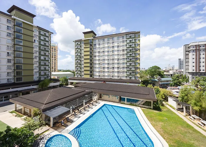 Studio Unit Near Sm City And Ayala With Pool, Gym, Balcony And Fast Wifi