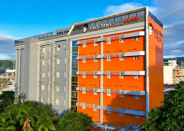 Tom'S Cabin Hotel