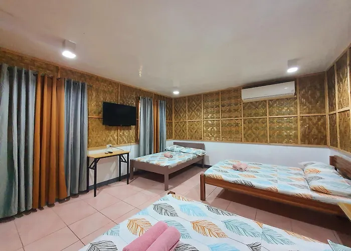 Genna’s Tourist Inn