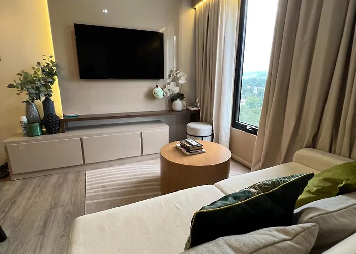 1 Bedroom With Balcony Walk To It Park Cebu Nice View Pool Access