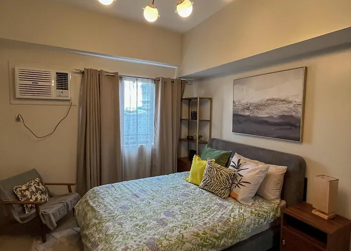 Life Luxury Lodgings Near It Park