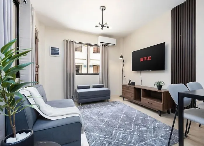 Whole 3Br Furnished Townhouse Near Cebu It Park With Parking, Fast Wifi, Netflix And More