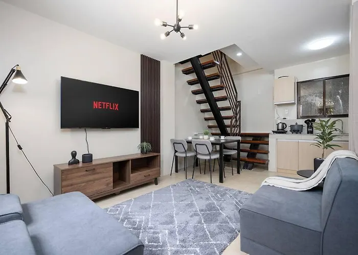 3Br Furnished House Near Cebu It Park With Parking, Fast Wifi, Netflix And More
