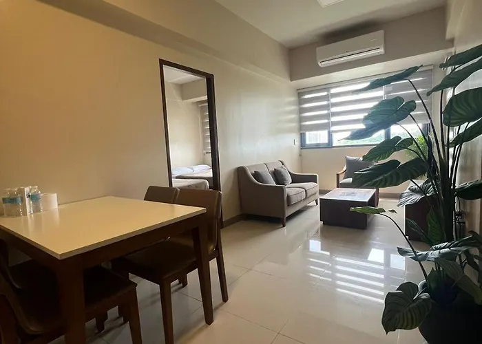 Exec 1Br For 6 Person One Manchester Place With Pool , P 350 Beach Pass Pp