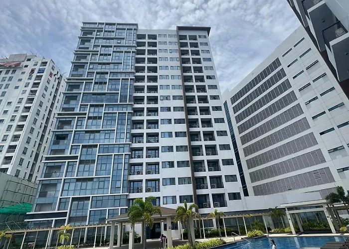 Exec 1Br One Manchester Place With Pool, Beach Pass Is P 350 Pp