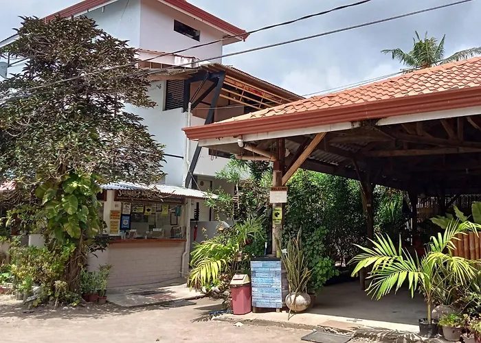 Sunday Flower Hotel And Beach Resort