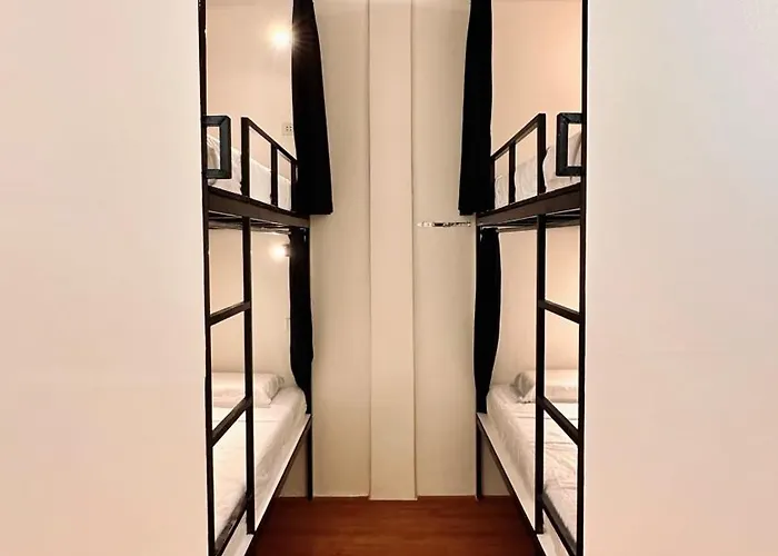 Puy-An, A Nomad Hostel