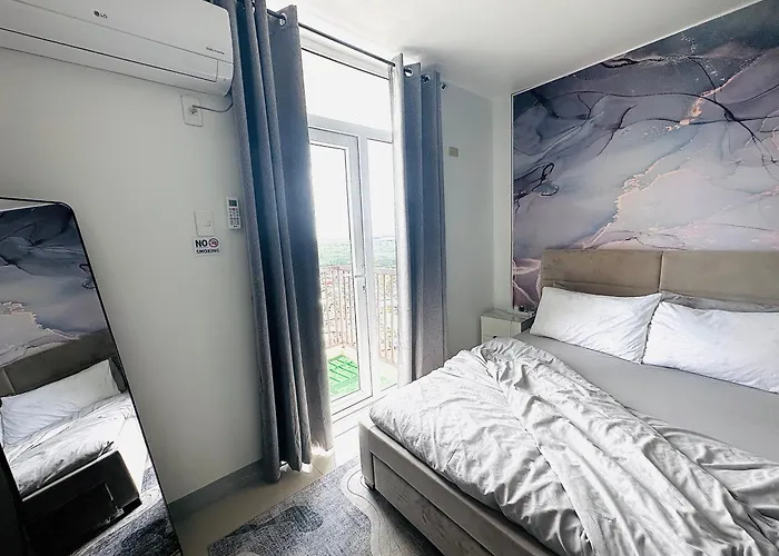 Affordable Condo With Fast Wifi & Near Airport