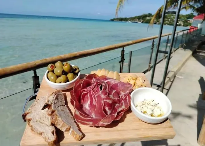 Hydrogen Beach Bar And Resort