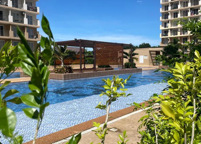 Condo Near Airport, Cclex Pool View Balcony