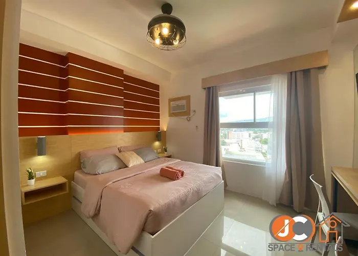 West Jones Residences By Jc Spacerentals, Mountain View, Free Wi-Fi & Netflix, 15Th Floor Located At The Center Of Cebu City