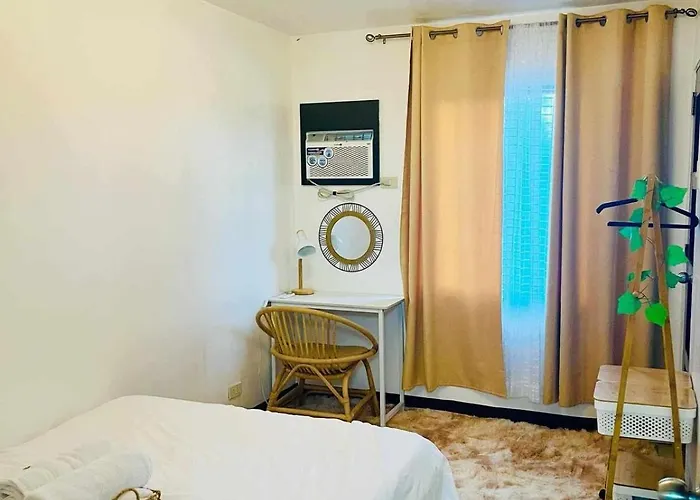 Two-Bedroom Apartment Near Sm City , It Park & Ayala Mall - N0 Parking At Urban Deca Homes