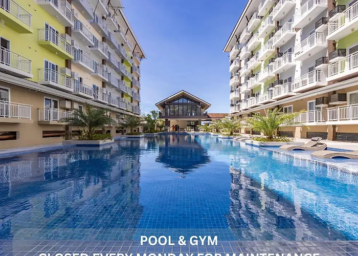 Amani 712B, 3 Minutes To Airport,With Gym & Pool,200Mbps Wifi,Free Netflix