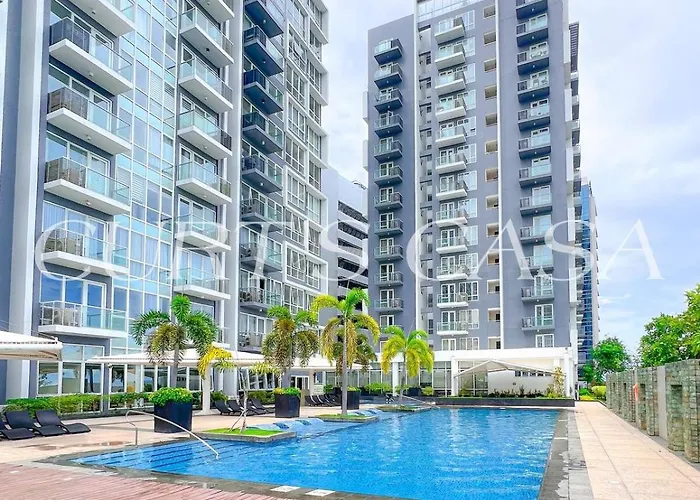 1 Bedroom With Ocean View Balcony! Pool Access Near Mactan Airport
