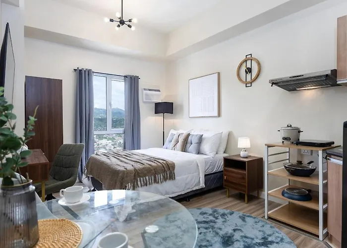 Furnished Studio In Cebu It Park With Wifi, Netflix And Pool Access