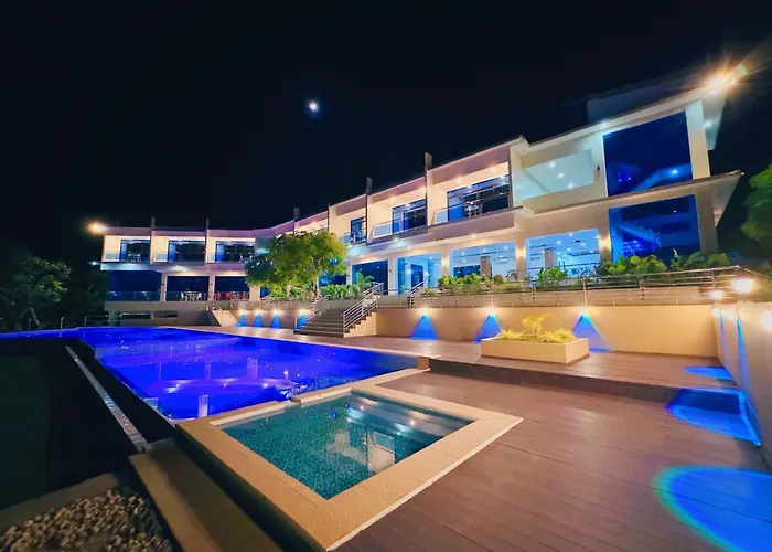 De Cairos Mountain And Ocean View Resort