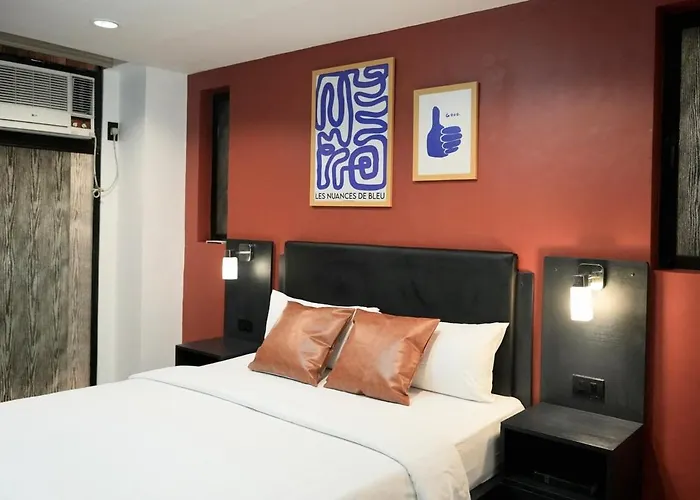 Artsy Central Loft 1Br, 24-7Concierge, Balcony
