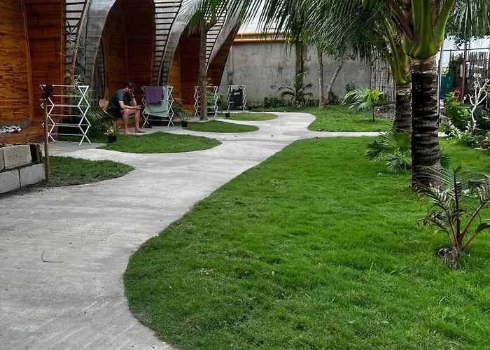 The Backyard Inn