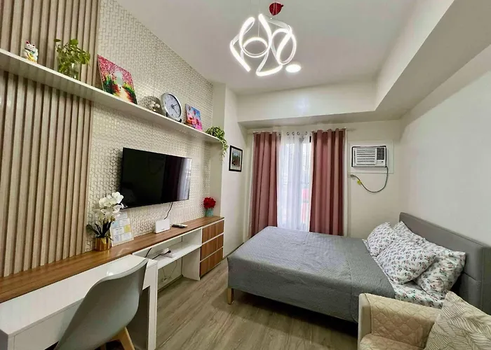 Cozy Couple'S Getaway - The Median