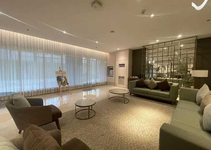 Luxury Condo Near Ayala 200Mbps Wifi