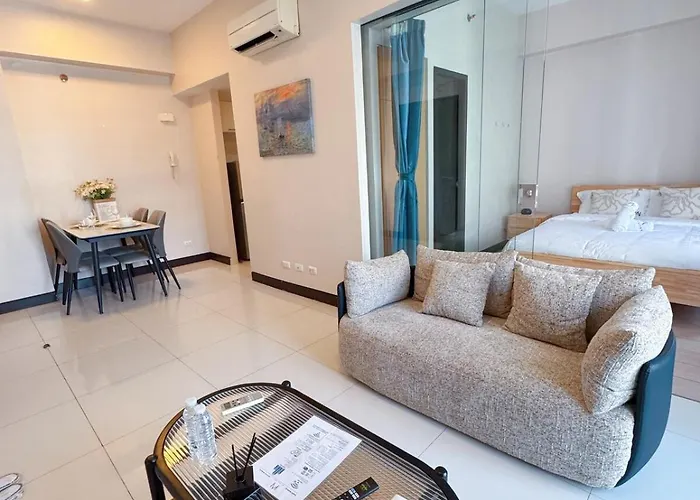 Opr High- Floor Seaview Studio