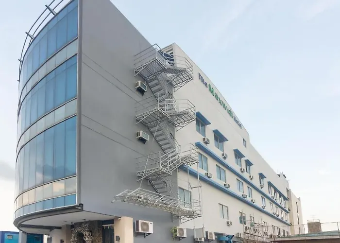 Oyo 187 The Maxwell Hotel