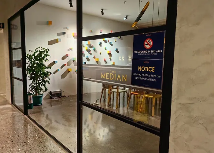 Studio Unit With Balcony At The Median