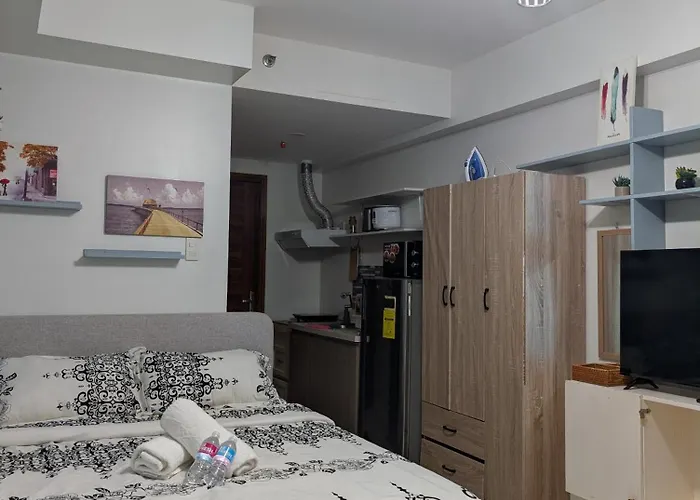 09T2 Chic Corners, Studio W Balcony, Horizons 101