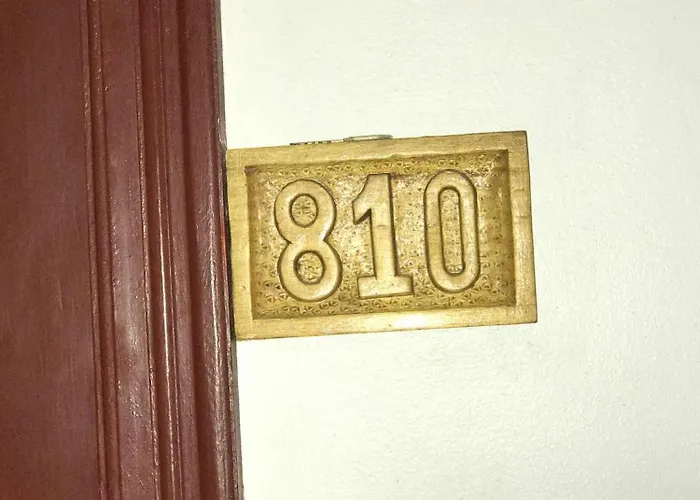 Jy7 Room Rentals 810