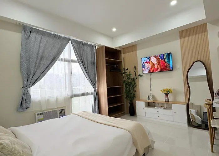 Chic Condo With Gym And Pool Access