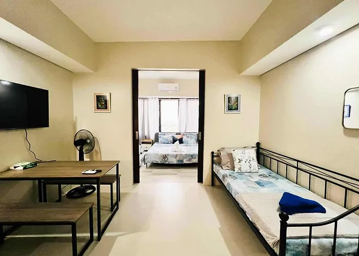 Cozy & Spacious 1 Bedroom In The Heart Of The City