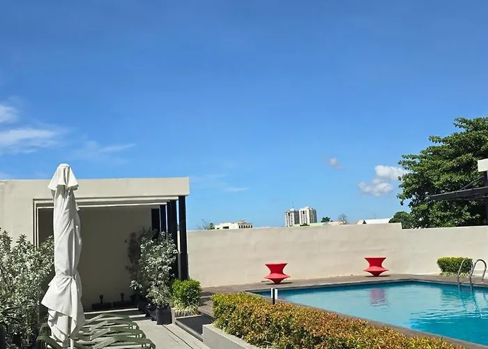 Poolside Studio Loft With Lounge Area