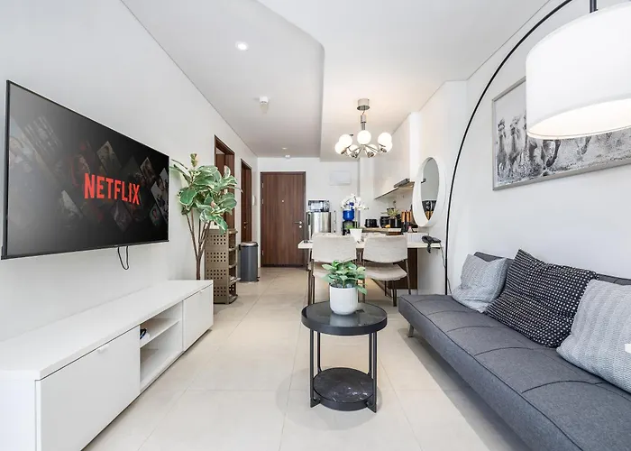 Group Comfort Suite At Tambuli Residences 1-Bedroom Apartment For Up To 6 Guests By Dominik With Pool Access & Balcony In Mactan