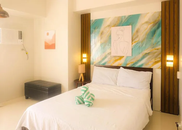 Casa - City Lights & Sea Breeze View Studio Near Ayala Mall
