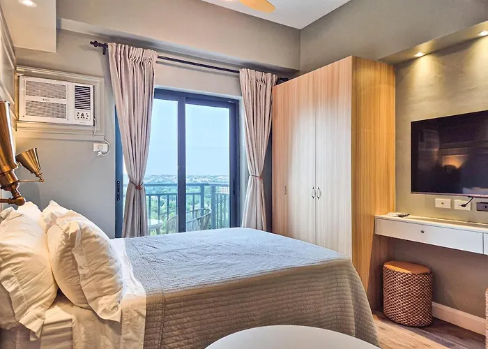 The Grand Escape Studio Fast Wifi, Pool, Gym