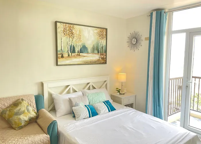 Cozy Studio Unit With Balcony Near Mactan Airport, Sea & City View