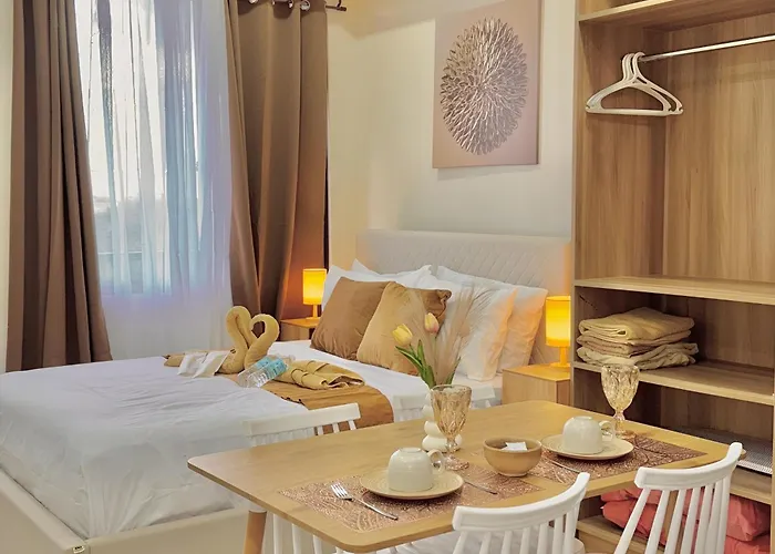 Luxe Bed Free Wi-Fi Movie Streaming Pool Gym Near Airport And Mactan Newtown