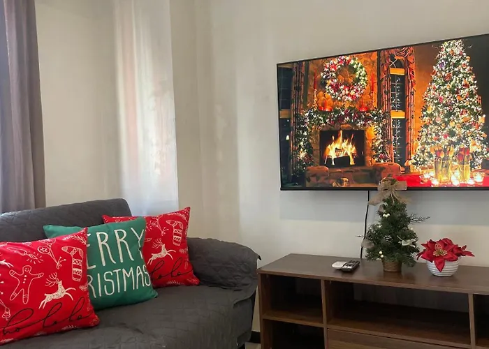 Airport Layover Loft Condo By A&C