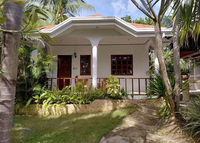Palmera Palma Private 1-Br Bungalow In Moalboal