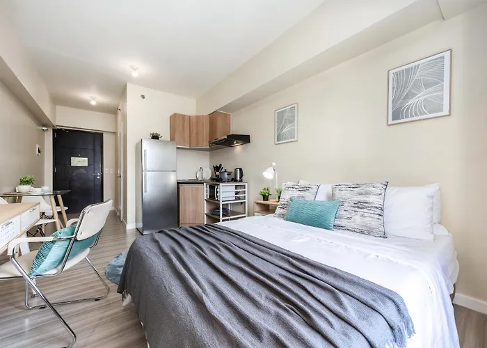 Furnished Studio In Avida Towers Riala, Cebu It Park With Wifi, Netflix, Pool And More