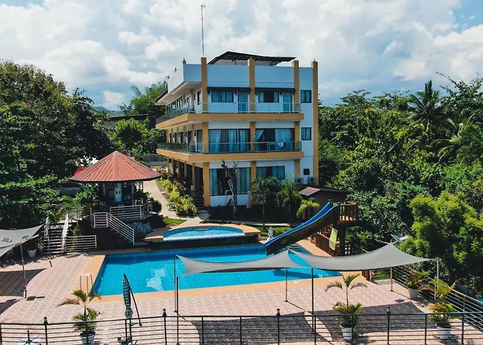 Sacaan Tropical Breeze Resort