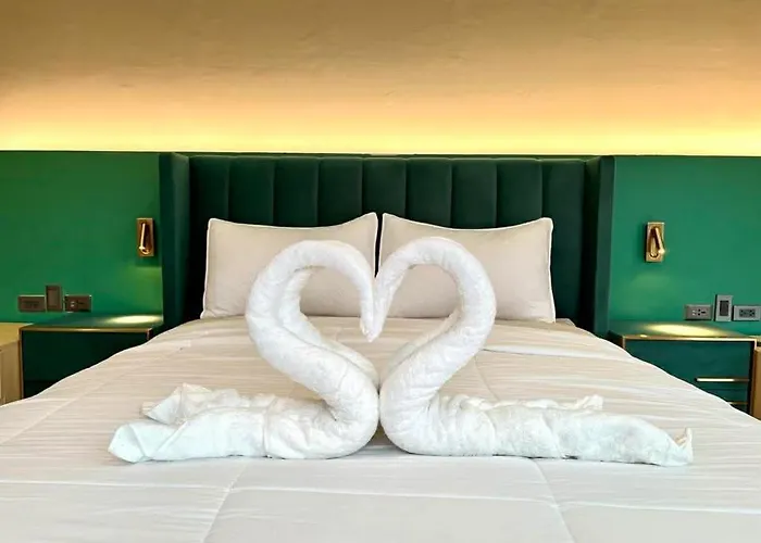 Shamrock Hotel